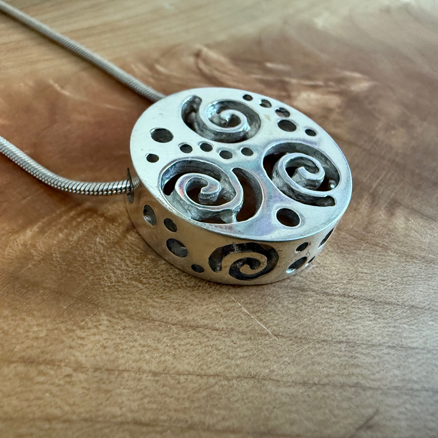 KUECHLI Dimensional Pendant with Chain