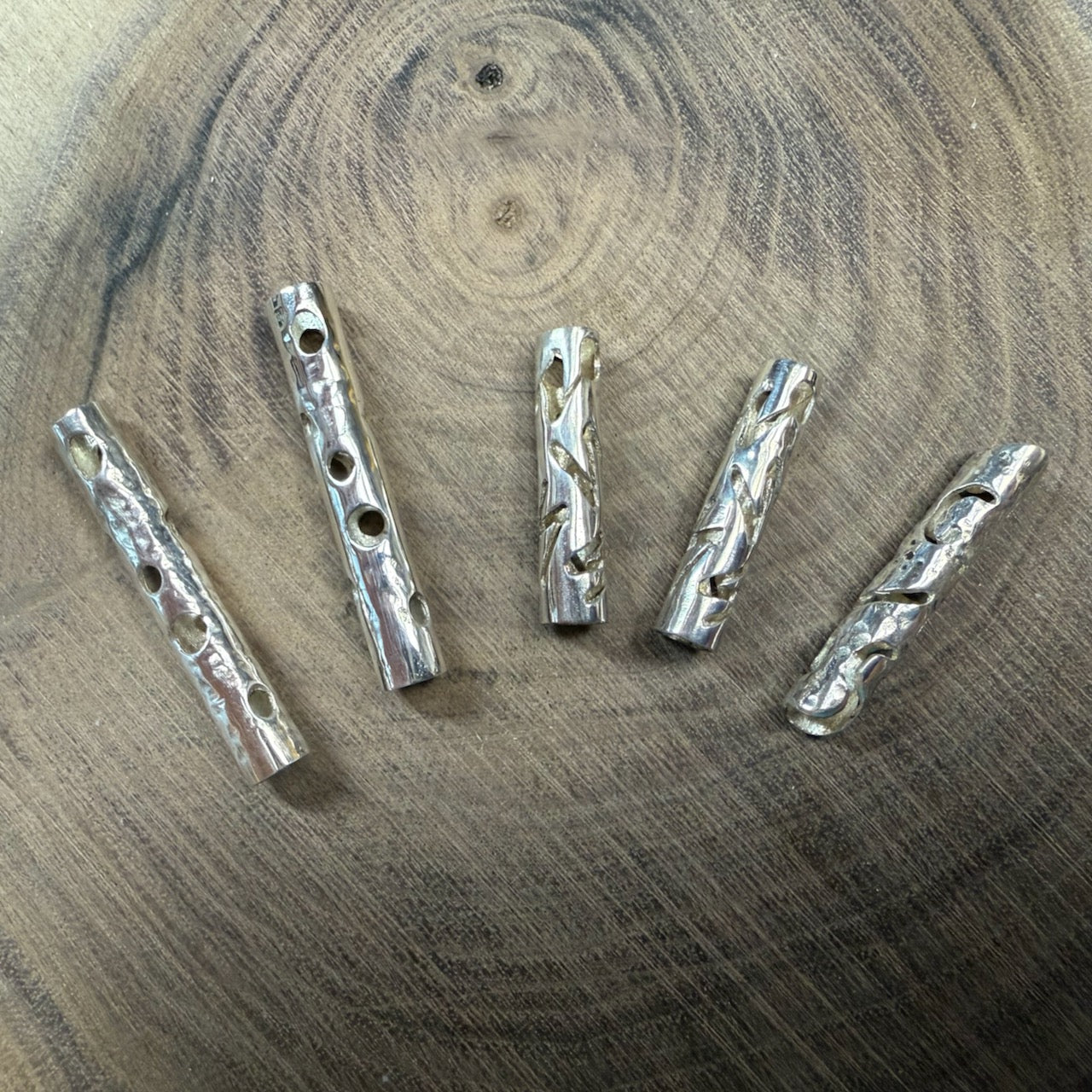 RUHIG Calming Tube Pendant Medium Lightning Bolt Pattern