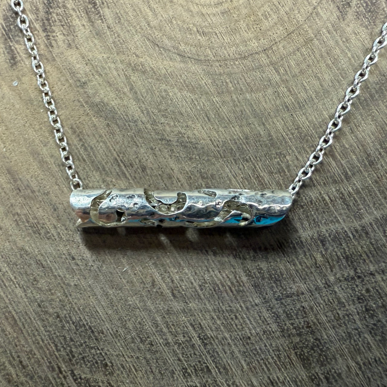 RUHIG Calming Tube Pendant Small Crescent Pattern