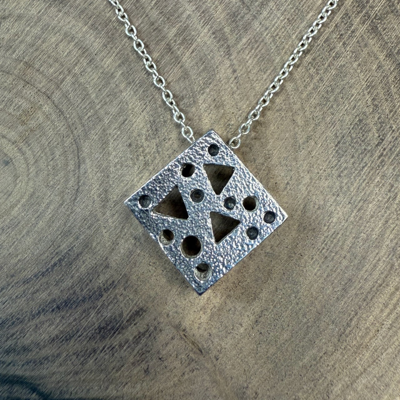 ECKEN Dimensional Square Pendant Small Hammered Finish