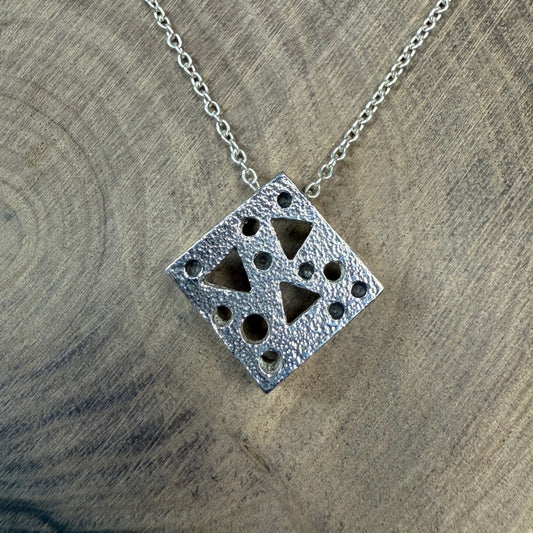 ECKEN Dimensional Square Pendant Small Hammered Finish