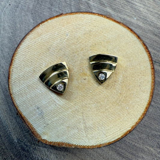 SEGEL 18 K Gold  Studs With Diamond and Platinum Bezel