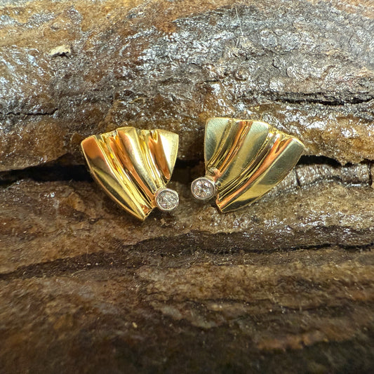 SEGEL 18 K Gold  Studs With Diamond