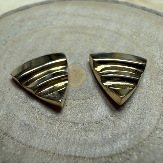SEGEL (Sail Shaped Studs) 18 K Gold Horizontal Stripe