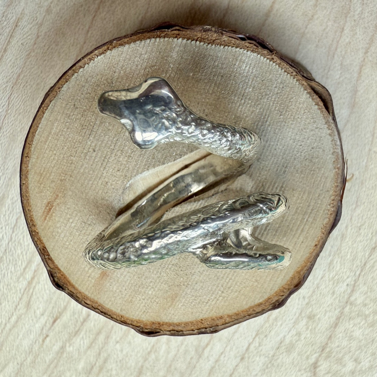 KOBRA (cobra) Single Loop Sterling Silver Ring